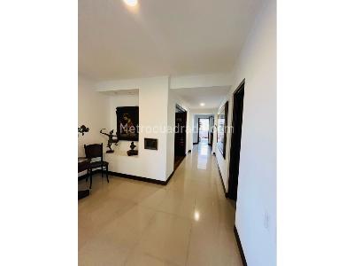 Apartamento de 4 alcobas en venta en Poblado San Lucas, Medellín, 450 m² · foto 11 de 20
