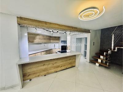 Casa de 4 alcobas en venta en Envigado, Envigado, 210 m² · foto 7 de 20