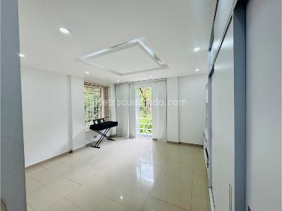 Casa de 4 alcobas en venta en Envigado, Envigado, 210 m² · foto 19 de 20