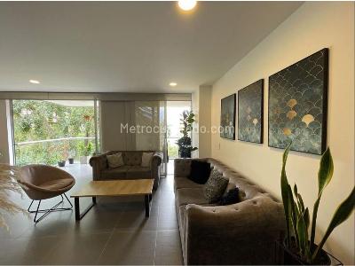 Apartamento de 3 alcobas en venta en Castropol, Medellín, 128 m² · foto 3 de 5