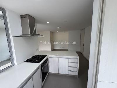 Apartamento de 3 alcobas en venta en Alto De Las Palmas, Medellín, 80 m² · foto 4 de 20