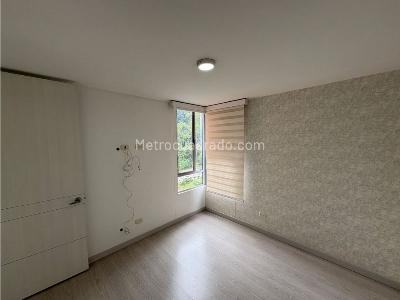 Apartamento de 3 alcobas en venta en Alto De Las Palmas, Medellín, 80 m² · foto 10 de 20