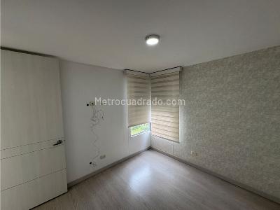 Apartamento de 3 alcobas en venta en Alto De Las Palmas, Medellín, 80 m² · foto 11 de 20