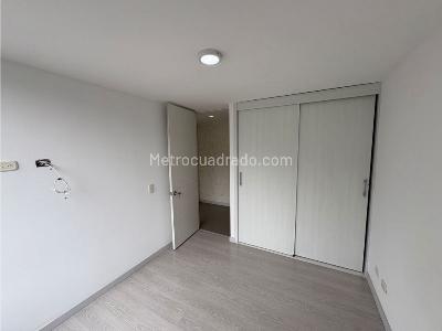 Apartamento de 3 alcobas en venta en Alto De Las Palmas, Medellín, 80 m² · foto 13 de 20