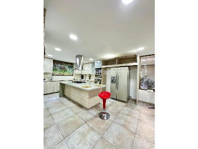 Casa de 5 alcobas en venta en Envigado, Envigado · foto 8 de 20