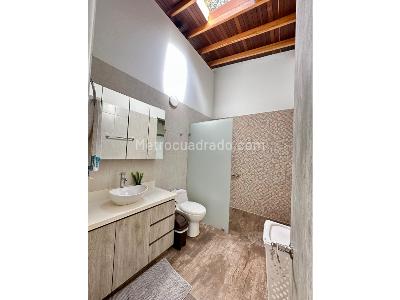 Casa de 5 alcobas en venta en Envigado, Envigado · foto 17 de 20