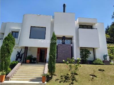 Casa de 5 alcobas en venta en Los Balsos, Medellín · foto 3 de 20