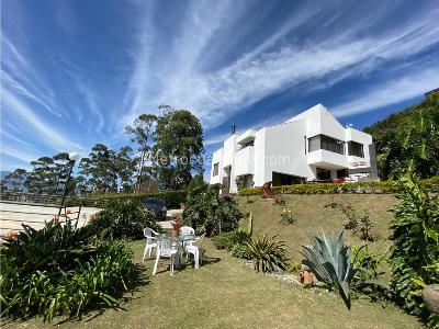 Casa de 5 alcobas en venta en Los Balsos, Medellín · foto 4 de 20