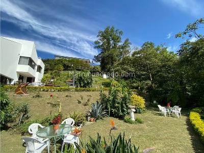 Casa de 5 alcobas en venta en Los Balsos, Medellín · foto 11 de 20