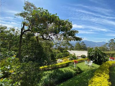 Casa de 5 alcobas en venta en Los Balsos, Medellín · foto 12 de 20
