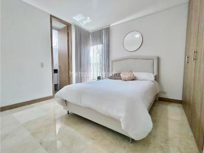Apartamento de 3 alcobas en venta en Castropol, Medellín, 130 m² · foto 16 de 20
