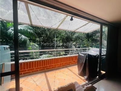 Apartamento en venta en El Poblado, Medellín · foto 2 de 20