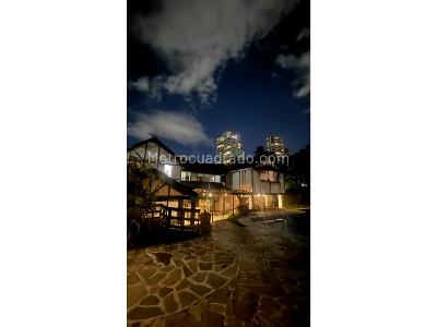 Casa de 5 alcobas en venta en El Poblado, Medellín, 2000 m² · foto 2 de 20