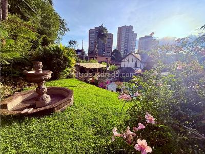 Casa de 5 alcobas en venta en El Poblado, Medellín, 2000 m² · foto 8 de 20