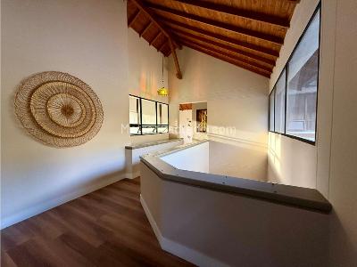 Casa de 5 alcobas en venta en El Poblado, Medellín, 2000 m² · foto 14 de 20