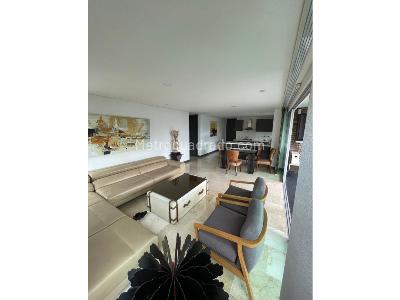 Apartamento de 3 alcobas en venta en El Poblado, Medellín, 138 m² · foto 2 de 20