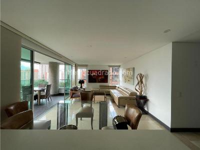 Apartamento de 3 alcobas en venta en El Poblado, Medellín, 138 m² · foto 4 de 20