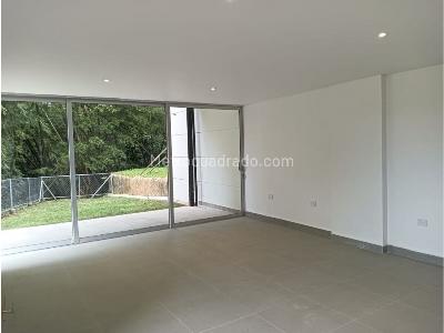 Casa de 3 alcobas en venta en El Esmeraldal, Envigado, 440 m² · foto 6 de 20
