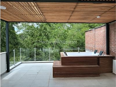 Casa de 3 alcobas en venta en El Esmeraldal, Envigado, 440 m² · foto 7 de 20