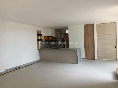 Casa de 3 alcobas en venta en El Esmeraldal, Envigado, 440 m² · foto 10 de 20