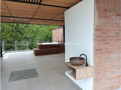 Casa de 3 alcobas en venta en El Esmeraldal, Envigado, 440 m² · foto 13 de 20