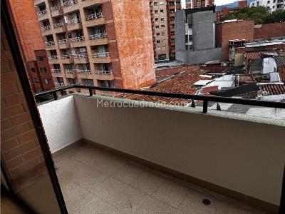 Apartamento de 3 alcobas en venta en Laureles, Medellín, 130 m² · foto 17 de 19