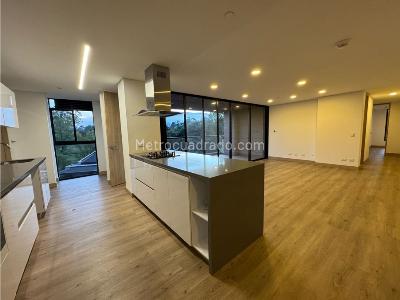 Apartamento de 4 alcobas en venta en Llanogrande, Rionegro, 174 m² · foto 3 de 20