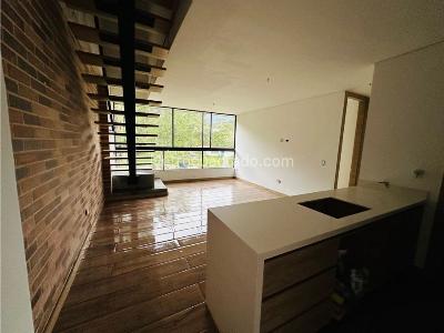 Apartamento de 3 alcobas en venta en Envigado, Medellín, 159 m² · foto 2 de 9