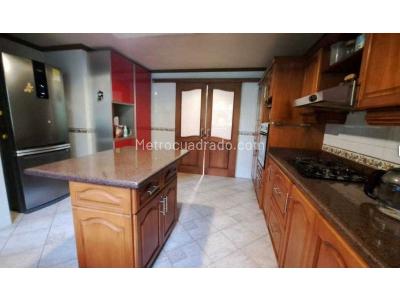 Casa de 5 alcobas en venta en El Poblado, Medellín, 344 m² · foto 16 de 20