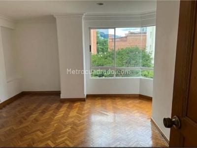 Apartamento de 3 alcobas en venta en Laureles, Medellín, 214 m² · foto 3 de 11