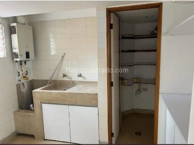 Apartamento de 3 alcobas en venta en Laureles, Medellín, 214 m² · foto 5 de 11