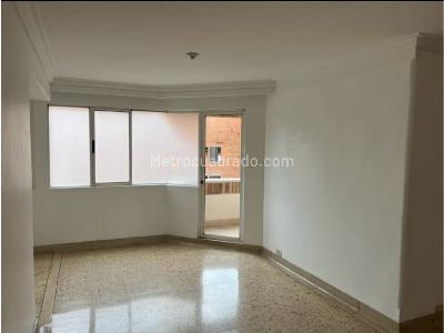 Apartamento de 3 alcobas en venta en Laureles, Medellín, 214 m² · foto 6 de 11