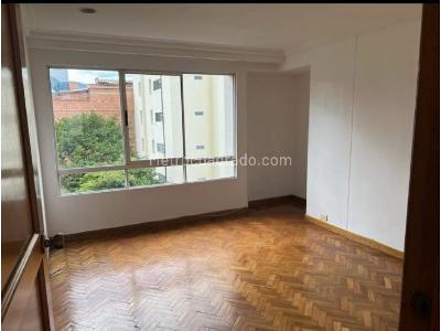 Apartamento de 3 alcobas en venta en Laureles, Medellín, 214 m² · foto 8 de 11