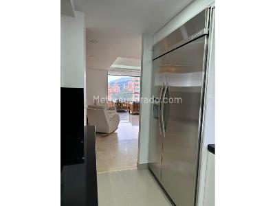 Apartamento de 3 alcobas en venta en El Poblado, Medellín, 240 m² · foto 6 de 20