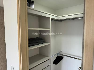 Apartamento de 3 alcobas en venta en El Poblado, Medellín, 240 m² · foto 8 de 20