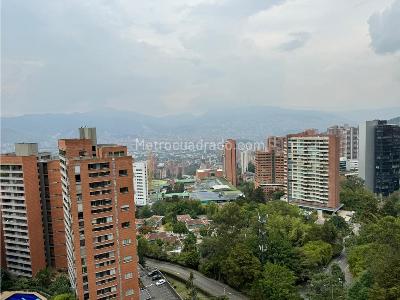 Apartamento de 3 alcobas en venta en El Poblado, Medellín, 240 m² · foto 15 de 20