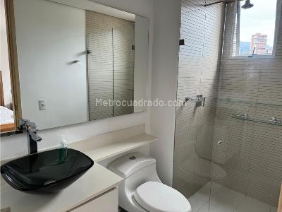 Apartamento de 3 alcobas en venta en El Poblado, Medellín, 240 m² · foto 16 de 20