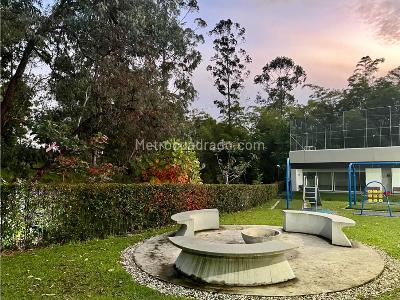 Casa de 3 alcobas en venta en San Antonio De Pereira, Rionegro, 162 m² · foto 20 de 20