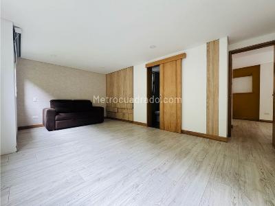 Casa de 3 alcobas en venta en Alto De Las Palmas, Medellín, 330 m² · foto 5 de 20