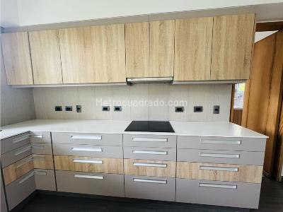 Casa de 3 alcobas en venta en Alto De Las Palmas, Medellín, 330 m² · foto 11 de 20