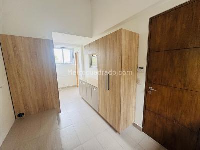 Casa de 3 alcobas en venta en Alto De Las Palmas, Medellín, 330 m² · foto 13 de 20