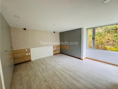 Casa de 3 alcobas en venta en Alto De Las Palmas, Medellín, 330 m² · foto 18 de 20
