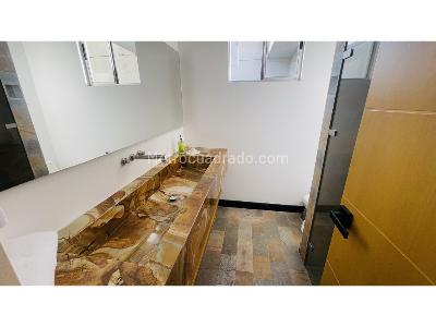 Apartamento en venta en El Poblado, Medellín · foto 8 de 16