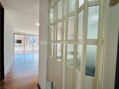 Apartamento de 2 alcobas en venta en El Poblado, Medellín, 88 m² · foto 12 de 20