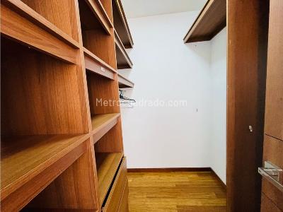 Apartamento de 2 alcobas en venta en El Poblado, Medellín, 88 m² · foto 18 de 20
