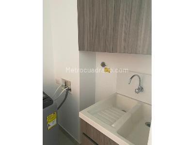 Apartamento de 2 alcobas en venta en Sabaneta, Sabaneta, 106 m² · foto 8 de 17