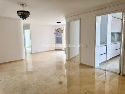 Apartamento en venta en Laureles, Medellín · foto 3 de 8