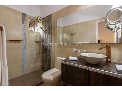 Casa de 4 alcobas en arriendo en El Poblado, Medellín, 170 m² · foto 9 de 20