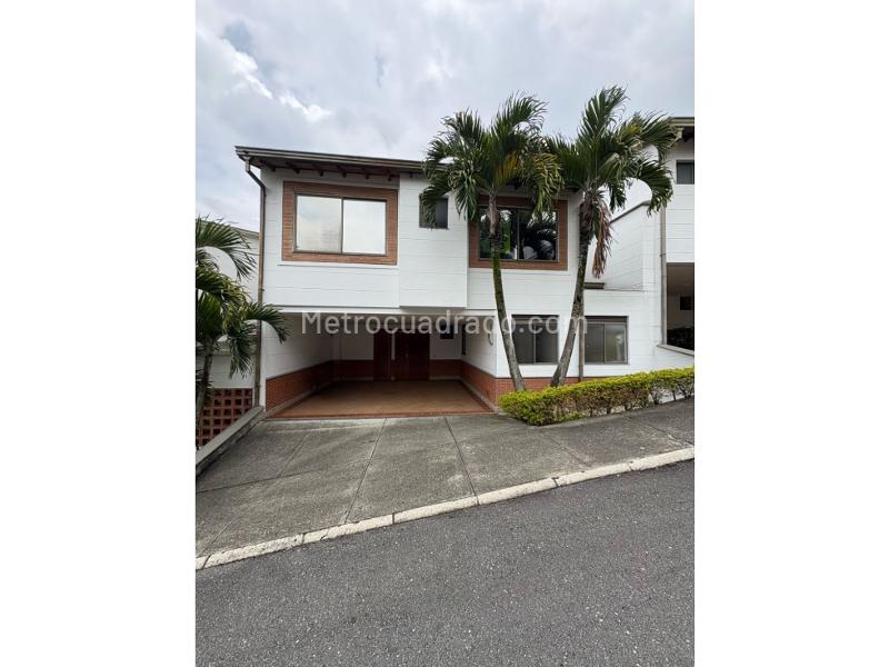 4BR House in El Chocho (226 m²)