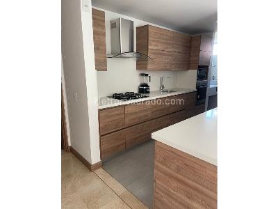 Apartamento de 3 alcobas en venta en El Poblado, Medellín, 140 m² · foto 3 de 20